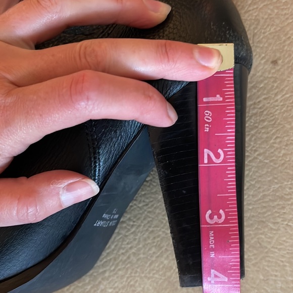 Black leather boots - Picture 6 of 6